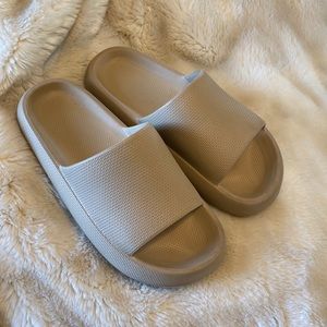 tan pillow slides